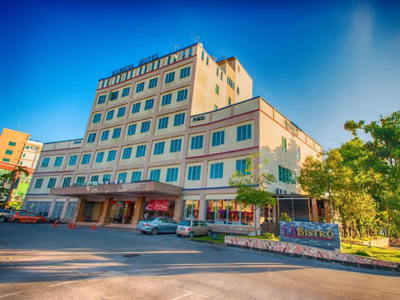 Kemena Hotel Bintulu Exterior photo